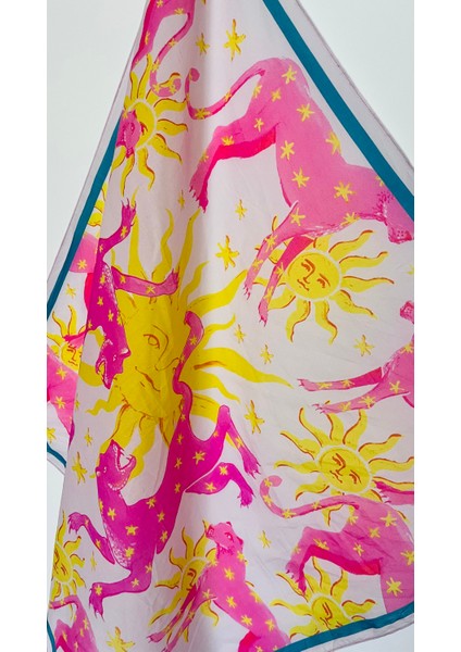 Pembe Panter Desenli Bandana Fular 70 cm x 70 cm