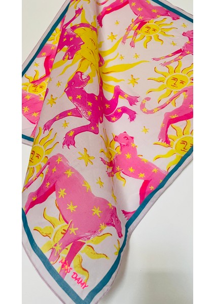 Pembe Panter Desenli Bandana Fular 70 cm x 70 cm