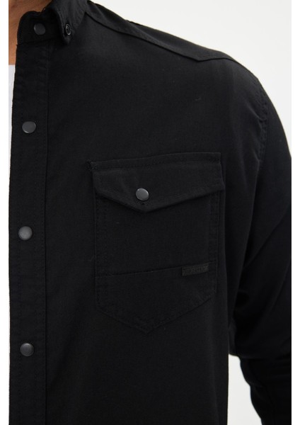 Erkek Siyah Slim Fit Dar Kalıp Çift Cepli Pamuklu Kot Gömlek