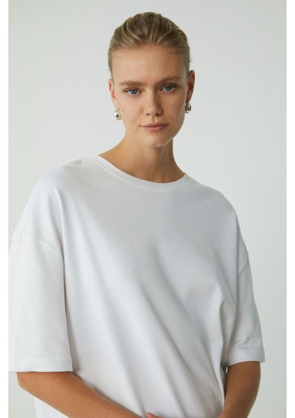 Modest Vıvıan Kadın %100 Organik Pamuklu Oversize Fit Bisiklet Yaka Basic Ekru Büyük Beden T-shirt