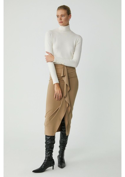 Modest Melında Kadın Örme Vücuda Tamamen Oturan Drape Detaylı Kalem Bej Etek fırsatları