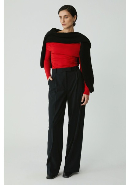 Modest Babel Kadın Slim Fit Dar Kalıp Büzgü Detaylı Kayık Yaka Uzun Kollu Kırmızı Bluz fiyatları