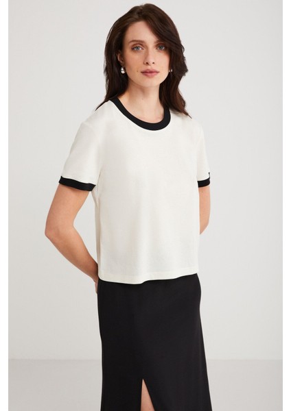 Modest Ashley Kadın %100 Organik Pamuk Biyeli Regular Fit Normal Kalıp Bisiklet Yaka Ekru T-shirt