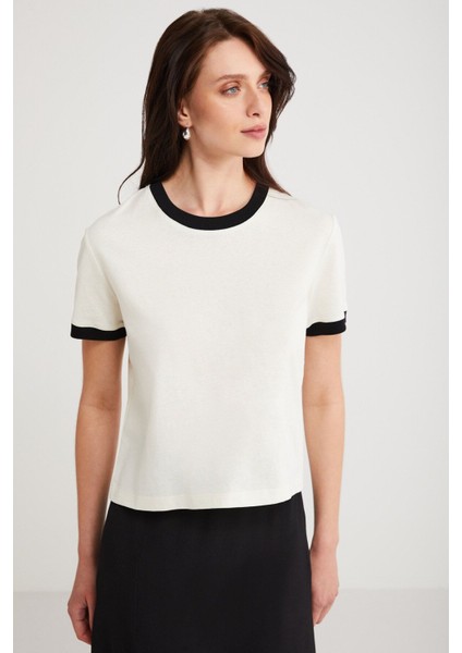 Modest Ashley Kadın %100 Organik Pamuk Biyeli Regular Fit Normal Kalıp Bisiklet Yaka Ekru T-shirt