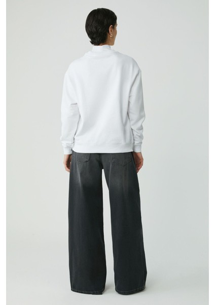 Modest Alfreda Kadın Pamuklu Içi Polarlı Yumuşacık Yuvarlak Yaka Comfort Fit Basıc Beyaz Sweatshirt