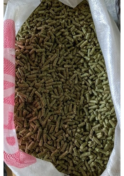 Yonca Pelet Yüksek Protein İçeriğiyle 25 kg Kemirgenler İçin Uygun Besin