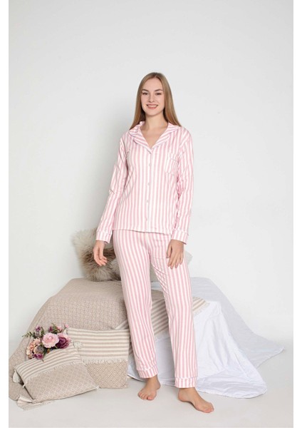 Kadın Mevsimlik Pamuk Likra Göğüs Cepli Boydan Önden Düğmeli Gömlek Yaka Uzun Kol Pijama Takımı