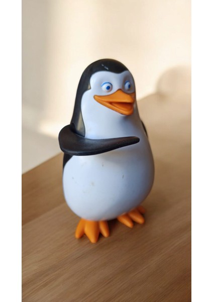 Vintage Madagaskar Karakteri Penguen Figür Oyuncak & 12 cm fırsatları