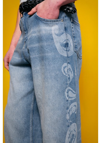 Lazer Desenli Mavi Jean fırsatları