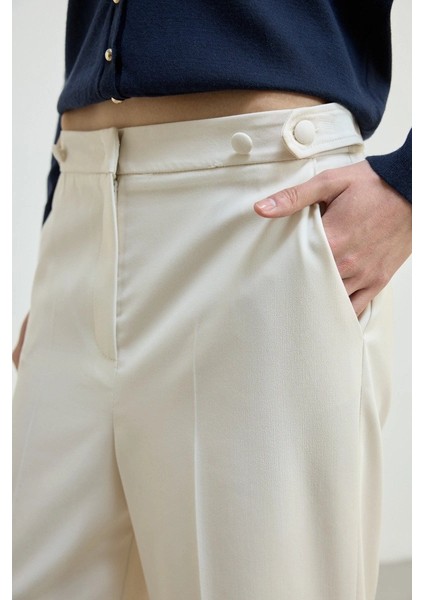 Boru Paça Beli Düğmeli Kumaş Pantolon - Ekru fırsatları