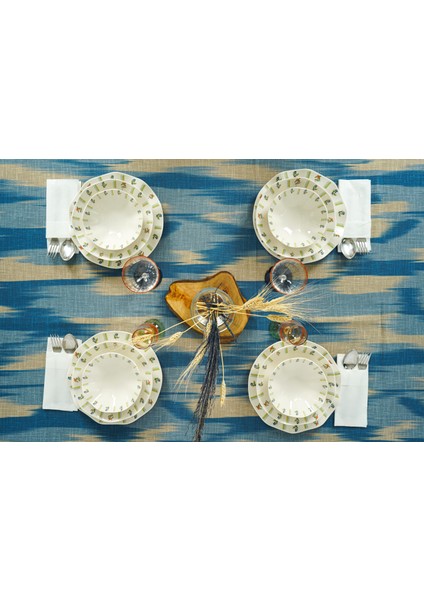 Ikat Masa Örtüsü