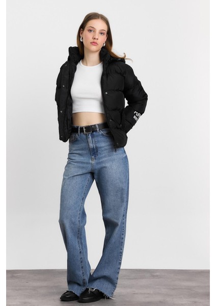 3020 Baskılı Şişme Mont Siyah modelleri