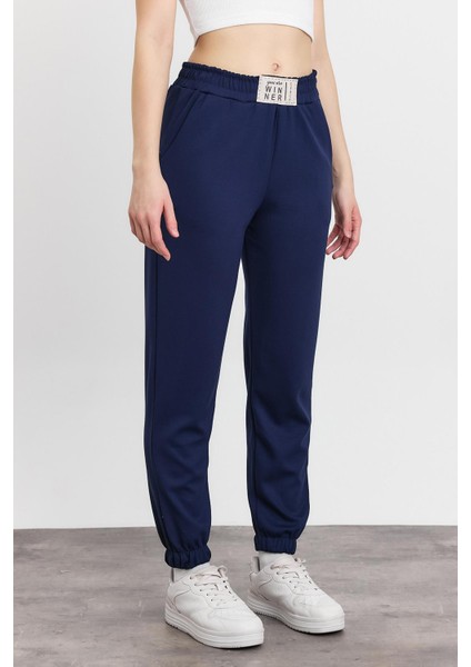 4011 Ön Aksesuar Detay Eşofman Laci modelleri