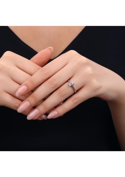 Baget Taşlı Altın Yüzük - 14K - 1.87 gr modelleri