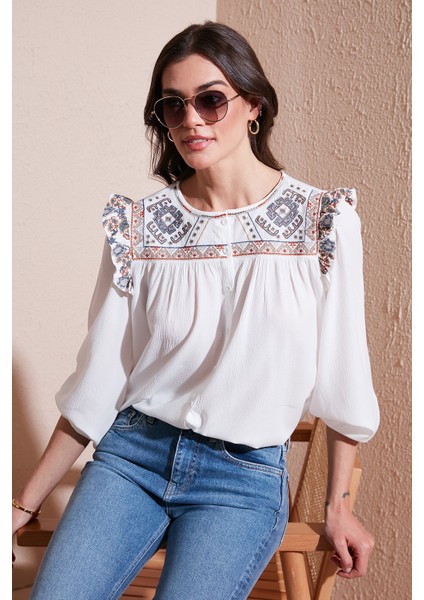 Etnik Desenli Kol Detaylı Bisiklet Yaka Şile Bezi Gömlek Bayan Gömlek 611BZ0042