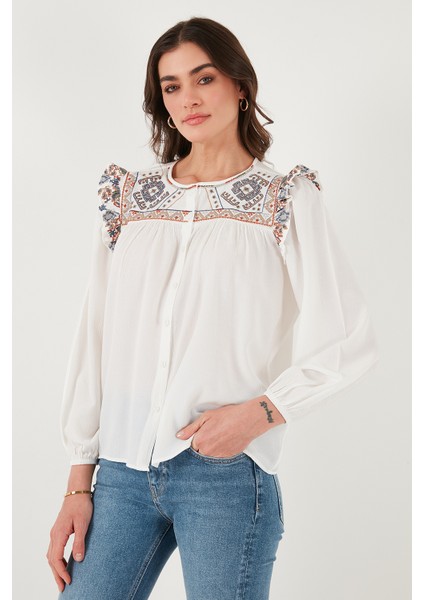 Etnik Desenli Kol Detaylı Bisiklet Yaka Şile Bezi Gömlek Bayan Gömlek 611BZ0042 indirimleri