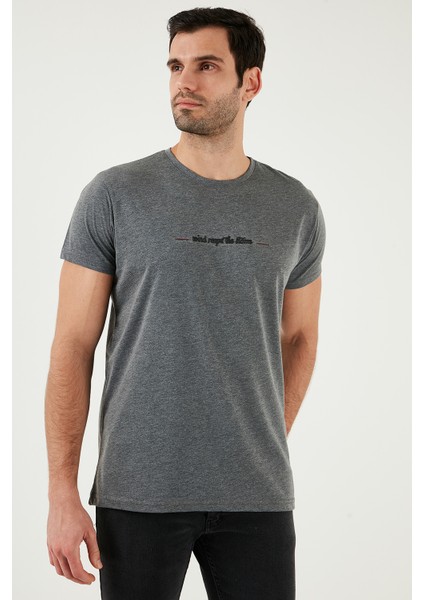 Pamuklu Slim Fit Bisiklet Yaka T Shirt Erkek T Shirt 541WIND fırsatları