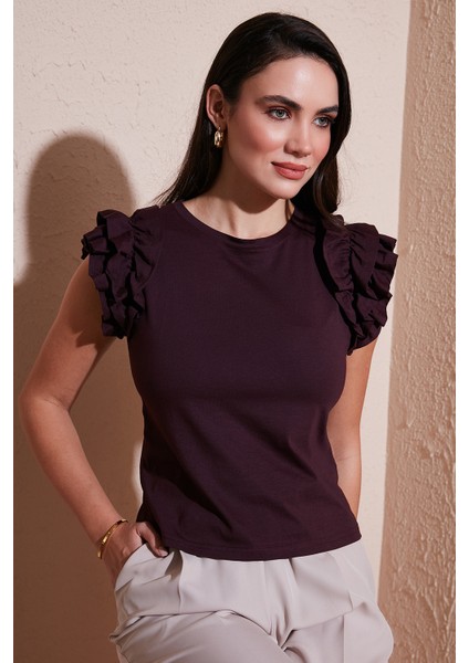 Pamuklu Kolları Fırfırlı Slim Fit Bisiklet Yaka T Shirt Bayan T Shirt 5864500