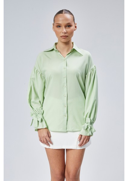 Oversize Büzgü Detaylı Saten Bluz Gömlek