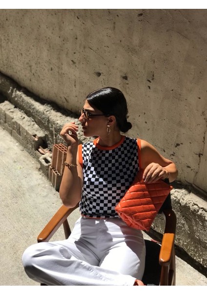 Kareli Süveter -