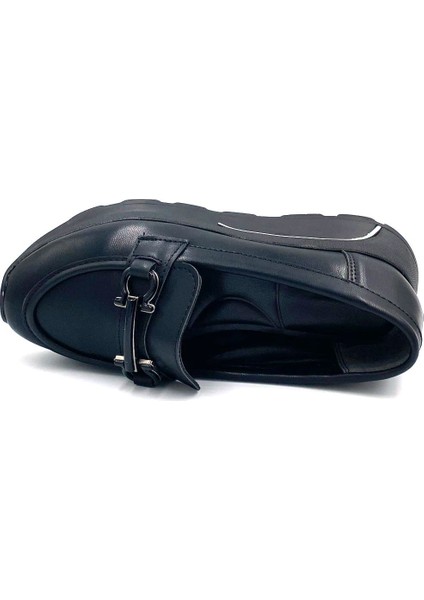 (Oc Shoes) Poli Hafif Taban Toka Detaylı Günlük Kadın Ayakkabı Siyah fırsatları