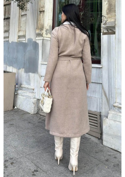 Bej Çift Taraflı Kruvaze Yaka, Kuşaklı, Yumoş Dokulu, Duble Kaşe Uzun Ceket fırsatları