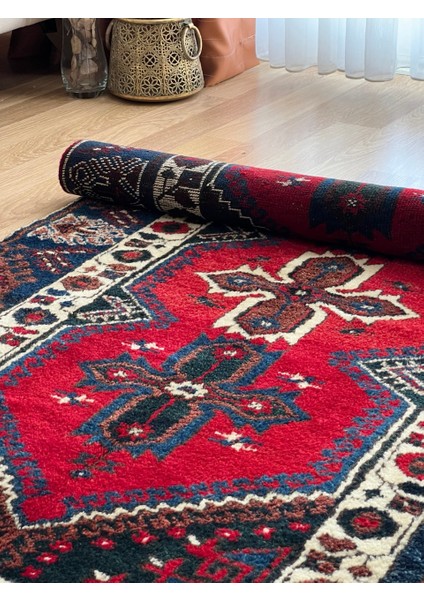 108 x 184 cm Canlı Kırmızı ve Mavi Renkli El Dokuma Antik Kilim