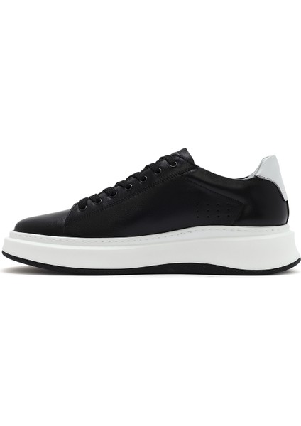 Erkek Siyah Bağcıklı Kalın Tabanlı Deri Sneaker 25SFD610918
