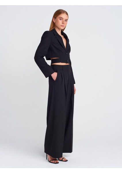 60760 Toka Detaylı Crop Blazer-Siyah