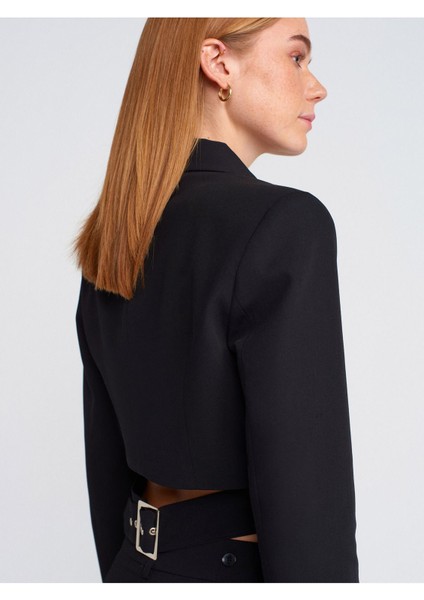 60760 Toka Detaylı Crop Blazer-Siyah