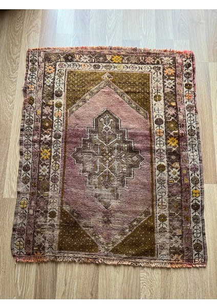 90 x 118 cm Küçük Boy Yumuşak Renkli Antik Severler Için Yün Kilim
