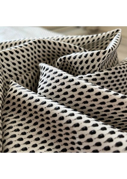 Krem Rengi Kaymaz Taban Kumaş Su Iticili ( 150CM En )