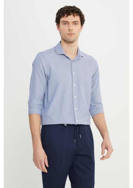 Pamuklu Regular Fit Normal Kesim Küçük Italyan Yaka Kazayağı Desenli Gömlek