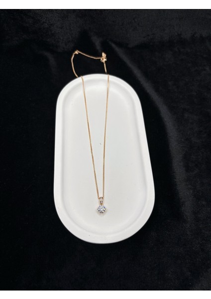 Xupıng Jewelry Tek Taş Görünümlü Altın Kaplama Kolye – Zarif ve Şık Tasarım