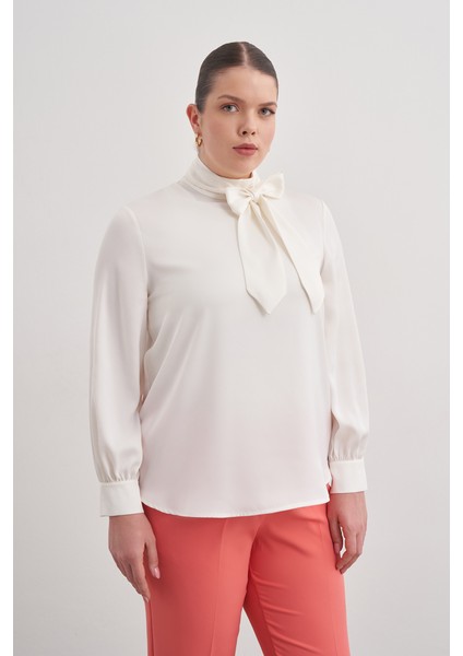 Yakası Bağlama Detaylı Klasik Bluz fiyatları