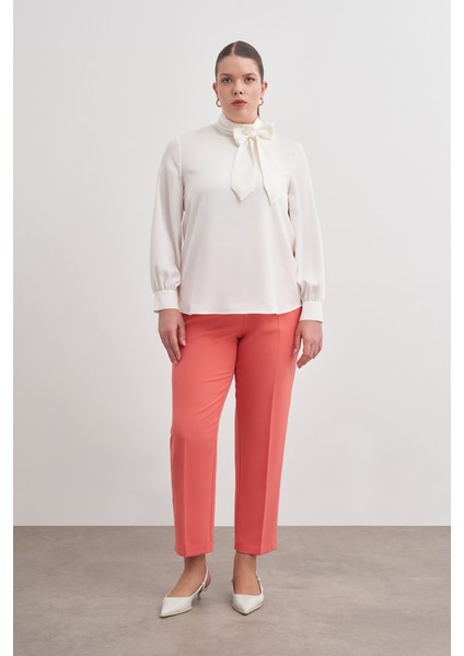 Yakası Bağlama Detaylı Klasik Bluz modelleri