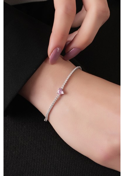 925 Ayar Gümüş, Rodyum Kaplamalı Pırlanta Montür Pembe Taşlı Kalpli Su Yolu Tasarım Bileklik