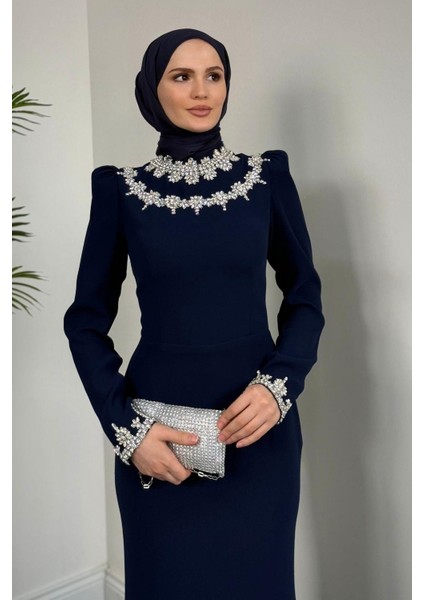 Bloom Kolu ve Boynu Taşlı Abiye Lacivert modelleri