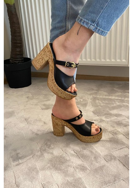 Kadın Rina Siyah 10 cm Platfom Topuklu Mantar Taban Terlik & Sandalet K-840