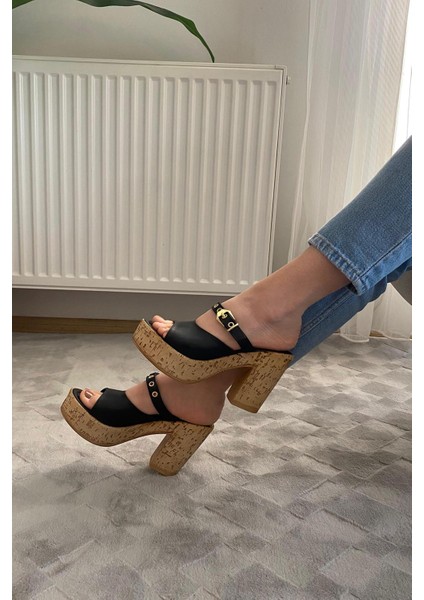 Kadın Rina Siyah 10 cm Platfom Topuklu Mantar Taban Terlik & Sandalet K-840 fiyatları
