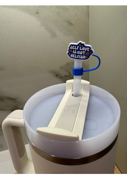 Stanley Pipet Tıpası, Pipet Kılıfı Aksesuarı, Toza ve Kire Karşı Koruma, Self Love Is Hot Selfish