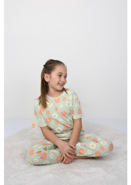 Isob Yeşil Çiçek Desenli %100 Pamuk Kız Çocuk Kısa Kollu Pijama Takımı 3-8 Yaş 21210-Y fiyatları