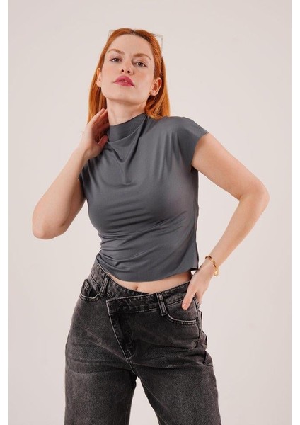 Boğazlı Parlak Kumaş Antrasit Crop