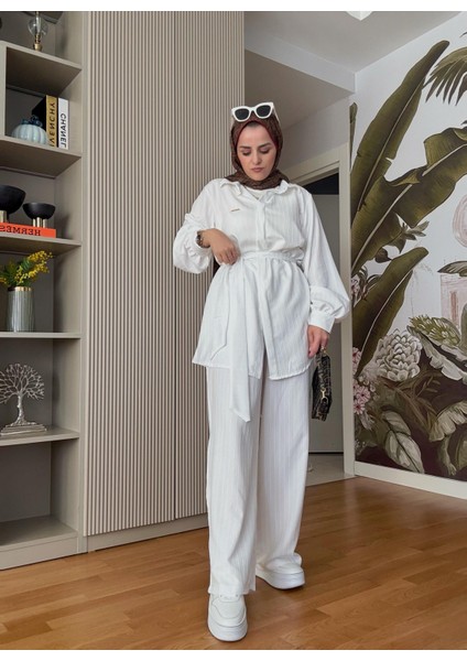 Çizgili Kuşaklı Pamuklu Gömlek Takım Beyaz