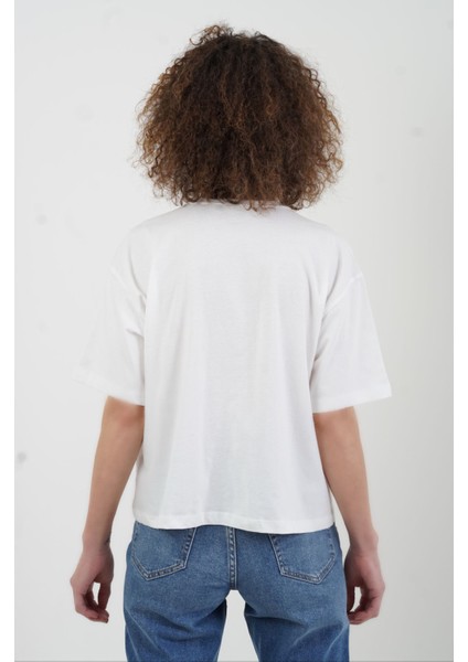 Ekru Çiçek Nakışlı Tshirt indirimleri