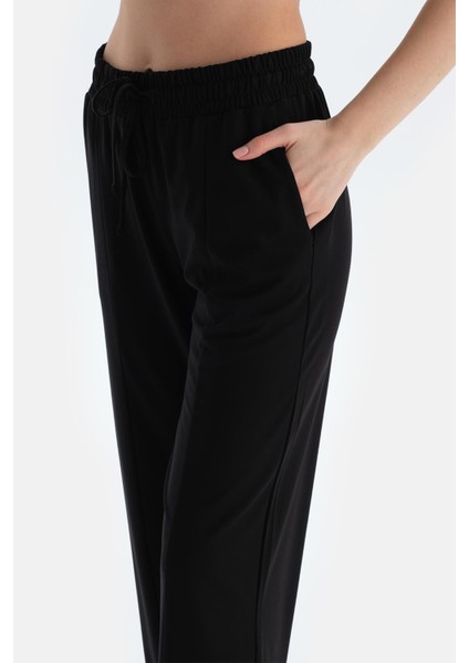 Siyah Nervürlü Pantolon indirimleri