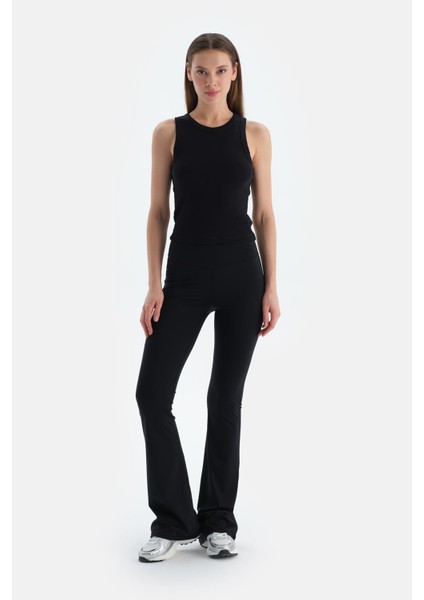 Siyah Kadın Kaşkorse Atlet fırsatları