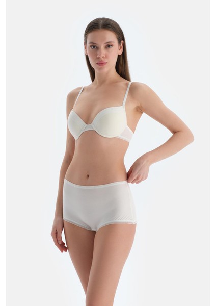 Ekru Dantel Detaylı Boyshort Külot