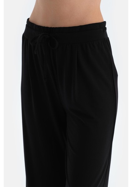 Siyah Pile Detaylı Pantolon indirimleri