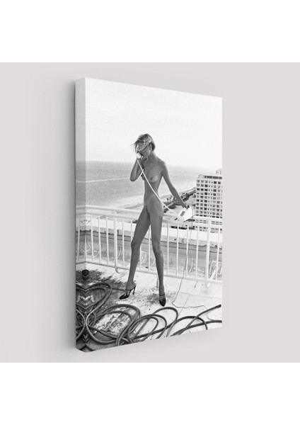 Helmut Newton, Telefonla Konuşan Çıplak Kadın, Celia Miami Dekoratif Kanvas Duvar TABLOSU-5260